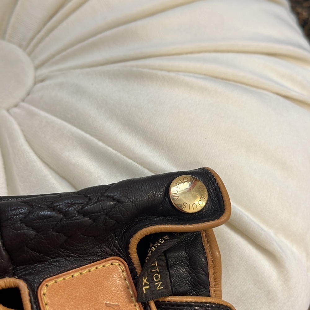 LOUIS VUITTON Golf Glove - Picture 5 of 6